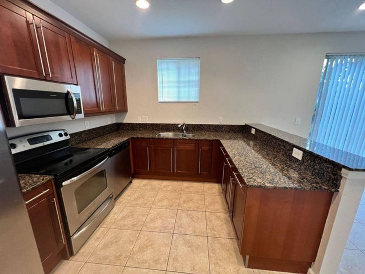 Townhouse for rent at 5123 NW 30th Lane, Fort Lauderdale, FL 33309