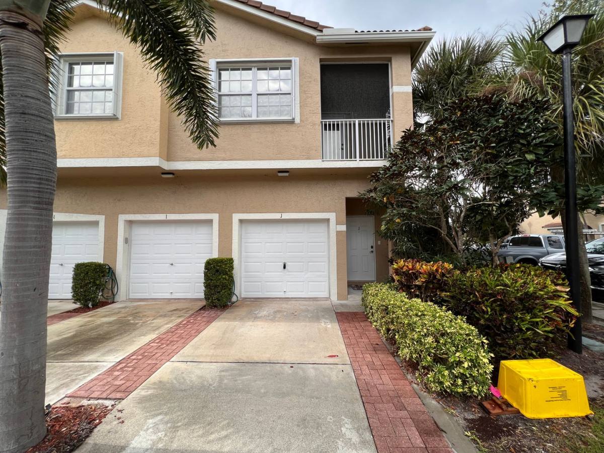 Townhouse for rent at 117 Lighthouse Circle, Jupiter, FL 33469