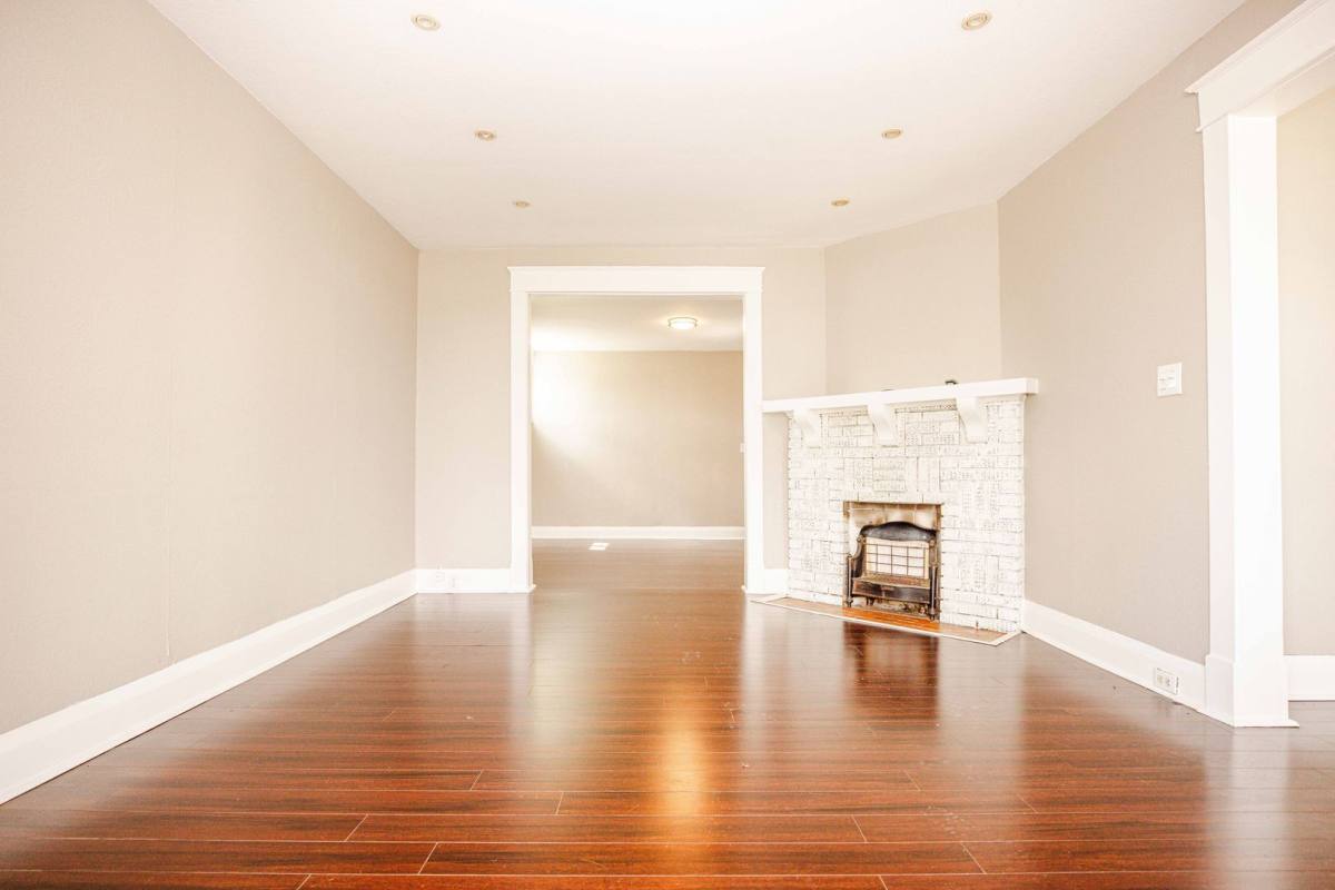 Apartment for rent at 2594 Broadway St, Toledo, OH 43609