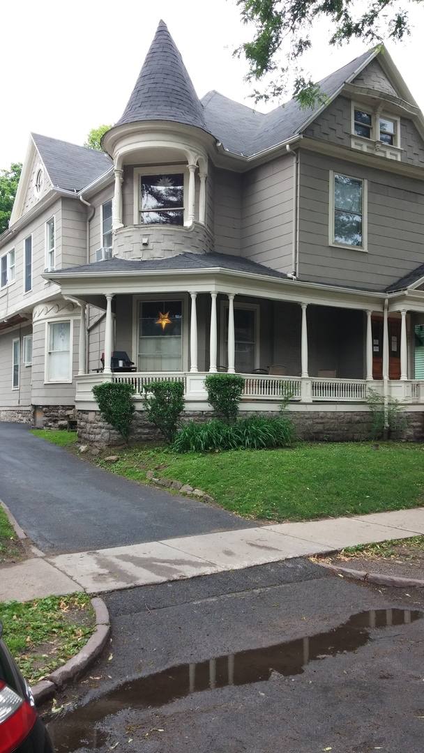 Apartment for rent at 241 Oxford St, Rochester, NY 14607