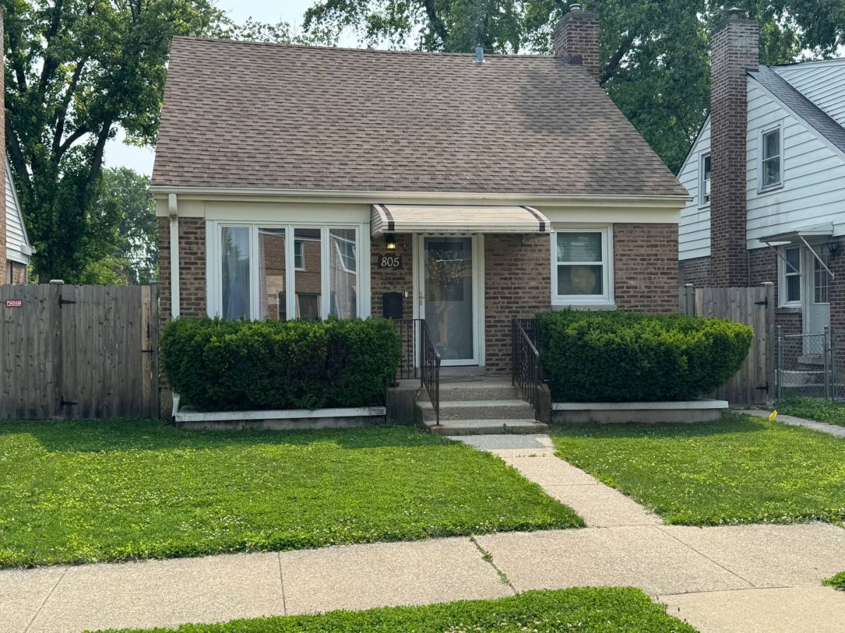 House for rent at 805 Norfolk Ave, Westchester, IL 60154
