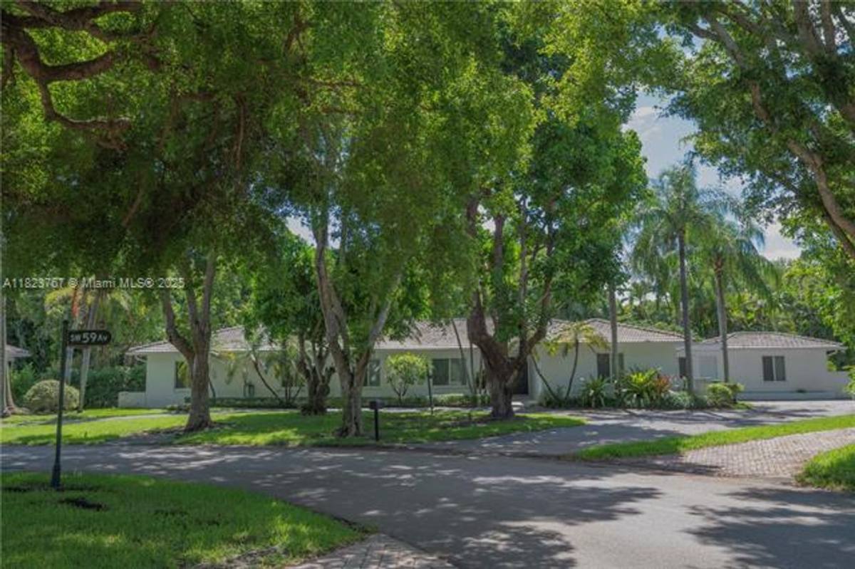 House for rent at 13200 SW 59th Ave, Miami, FL 33156