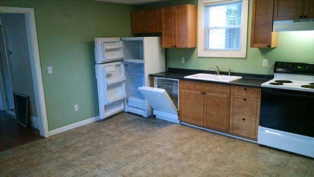 Apartment for rent at 97 Parkview Ave, Bangor, ME 04401