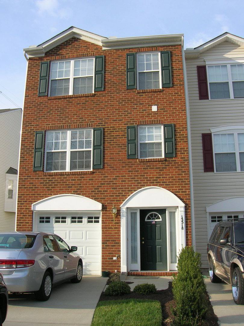 Townhouse for rent at 13518 Ridgemoor Dr, Midlothian, VA 23114