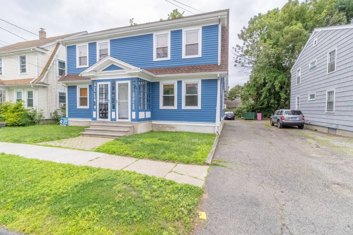 Apartment for rent at 57-59 Dalewood Ave, Fairfield, CT 06824