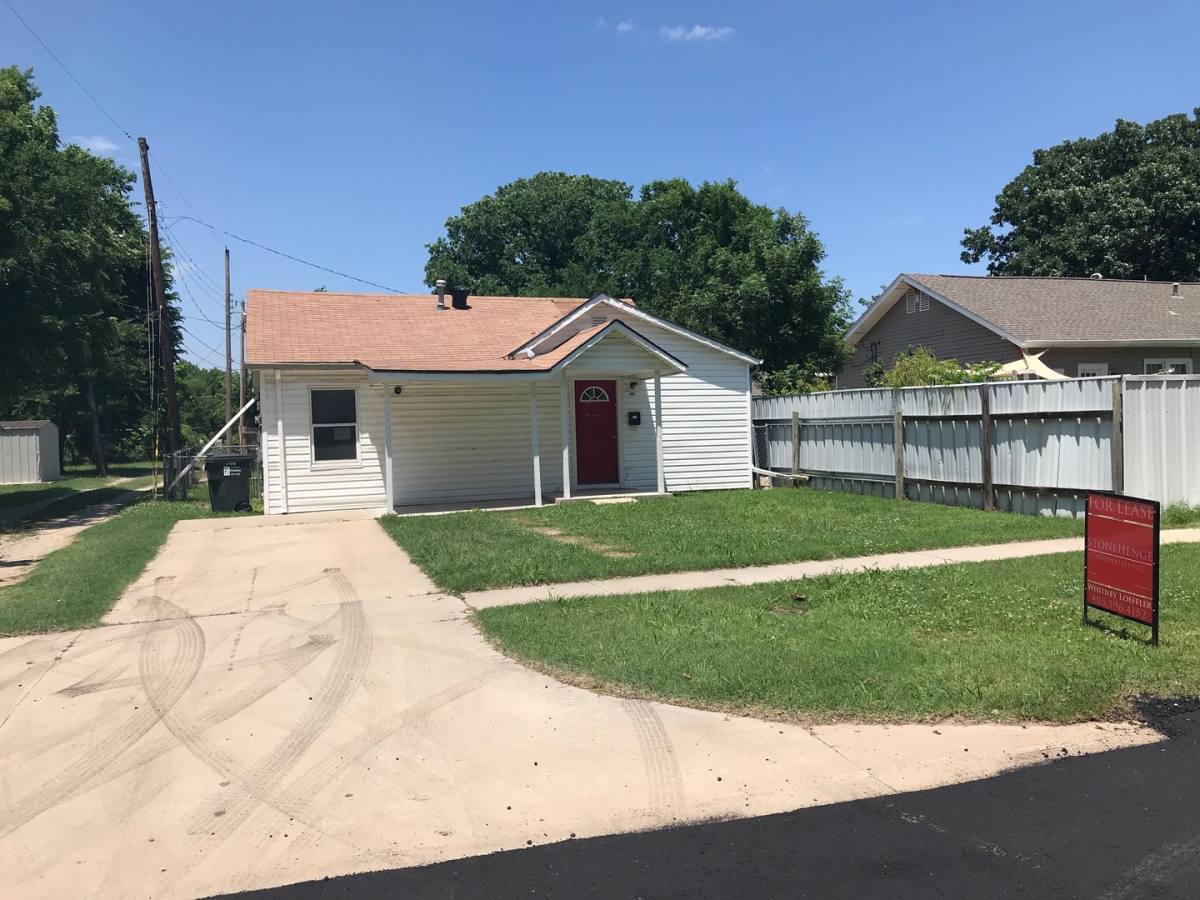 House for rent at 623 E Acres St, Norman, OK 73071