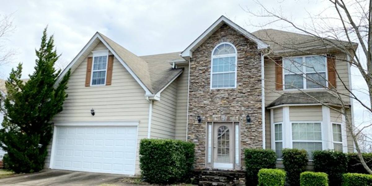 House for rent at 930 Tree Top Dr, Suwanee, GA 30024