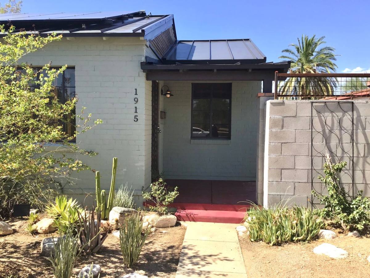 House for rent at 1915 E 10th St, Tucson, AZ 85719