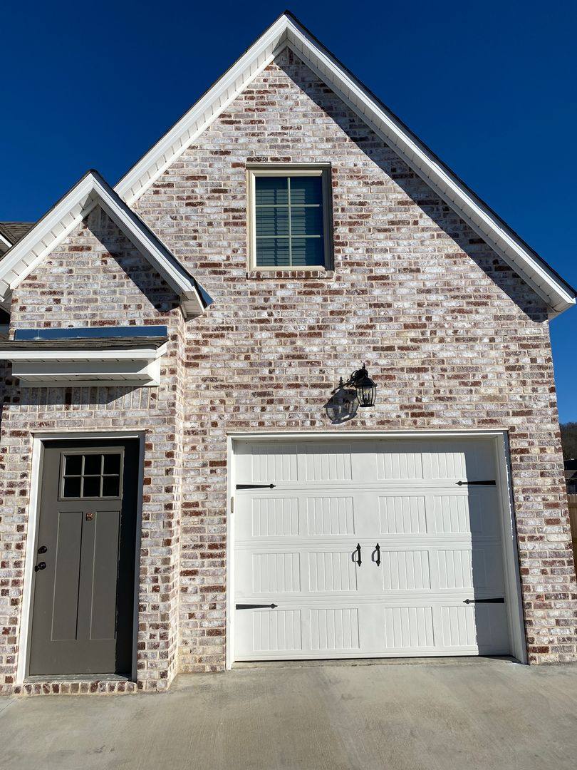 Apartment for rent at 3861 W Maclura Way, Fayetteville, AR 72704