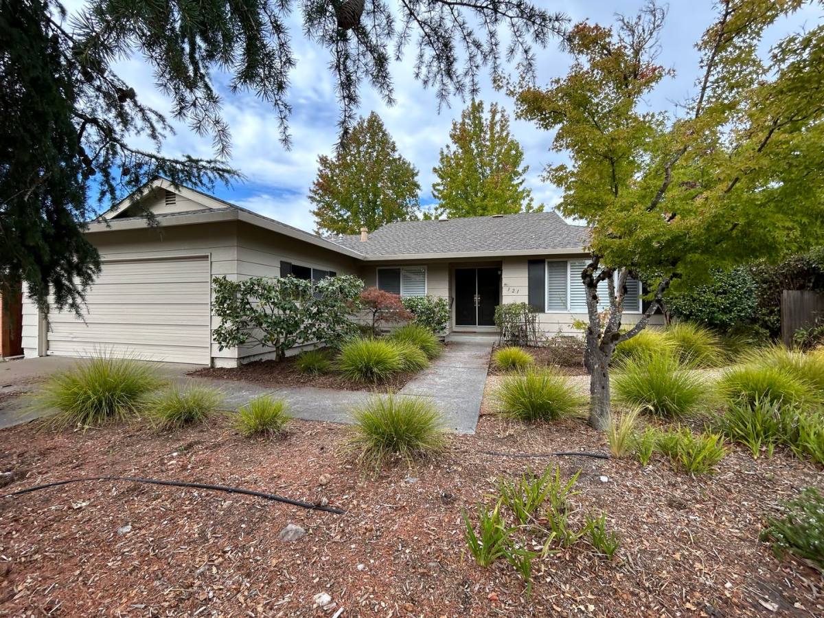 House for rent at 321 Mountain Vista Court, Santa Rosa, CA 95409
