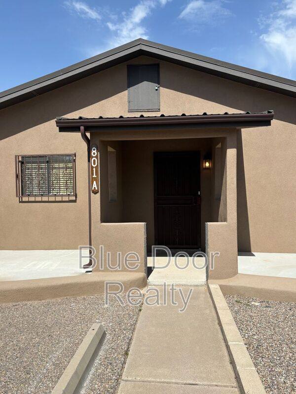 House for rent at 801 Ortiz Dr SE, Albuquerque, NM 87108