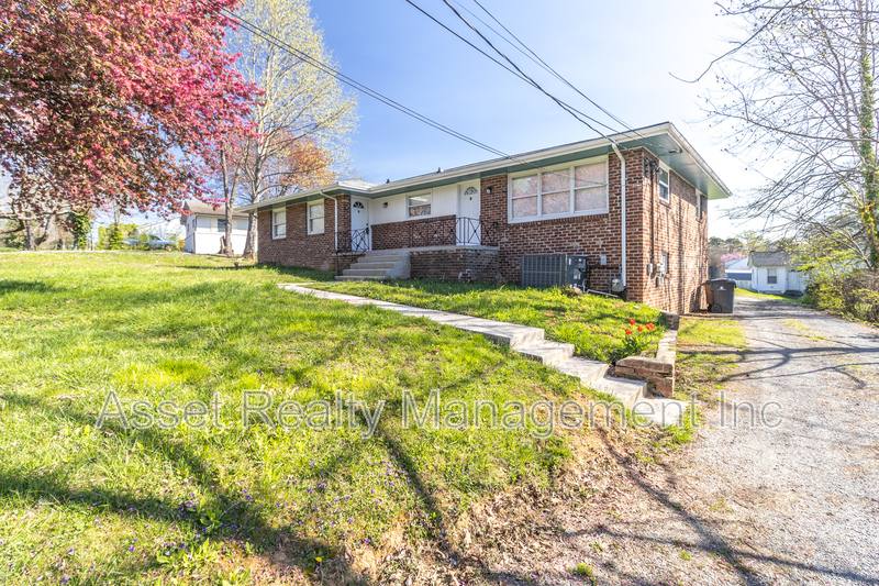 Apartment for rent at 4802 Inskip Rd #A, Knoxville, TN 37912