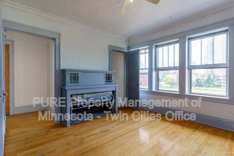 Apartment for rent at 1302 Linden Ave, Minneapolis, MN 55403
