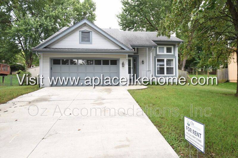House for rent at 6815 N Liberty St, Kansas City, MO 64118