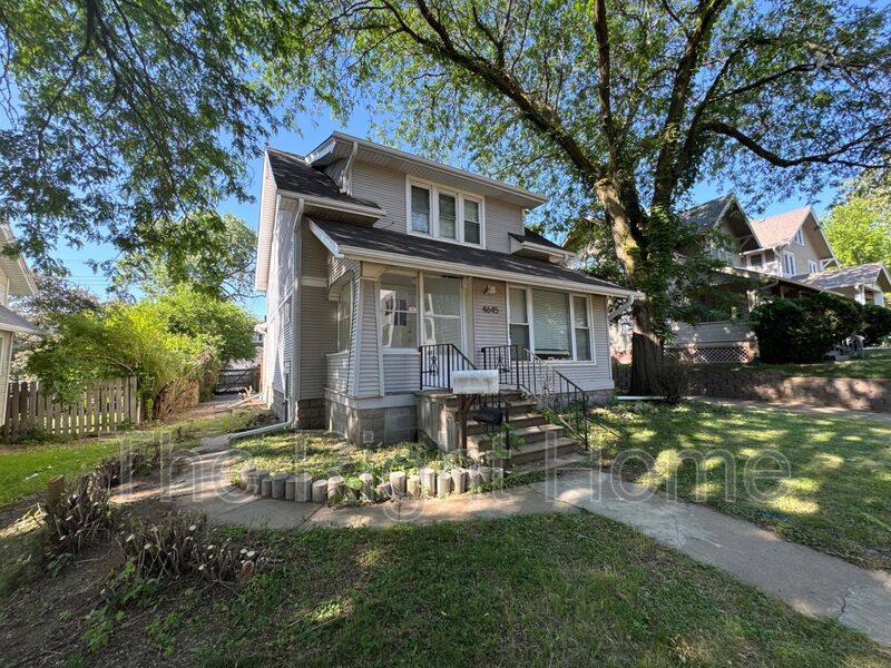 House for rent at 4645 Douglas St, Omaha, NE 68132