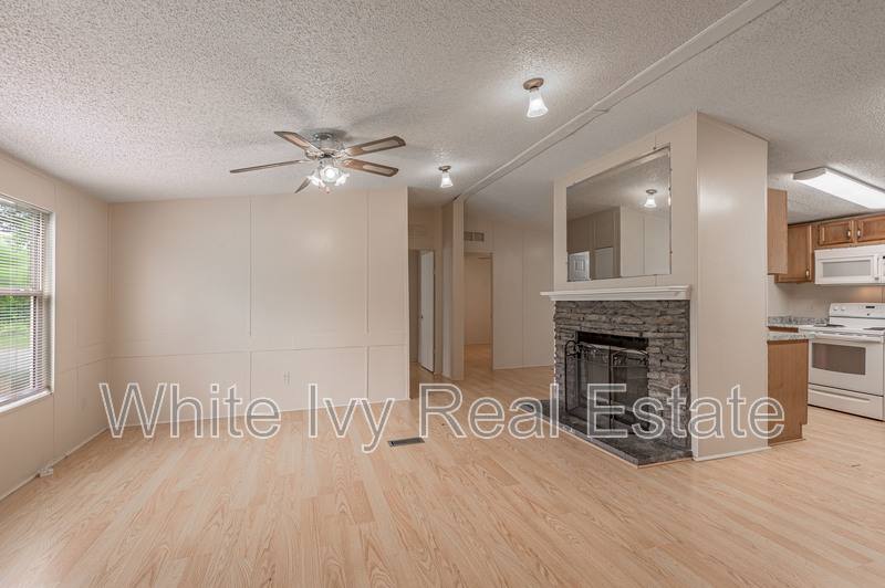 House for rent at 1323 Ave E, Huntsville, TX 77340