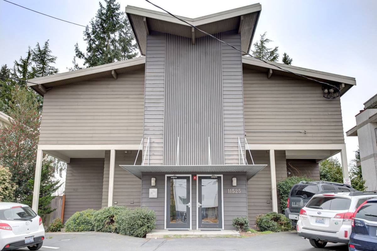 Apartment for rent at 11525 Greenwood Ave N, Seattle, WA 98133