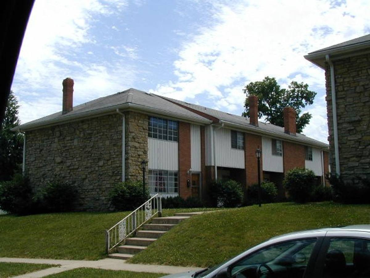 Apartment for rent at 555 E N St, Greenfield, IN 46140