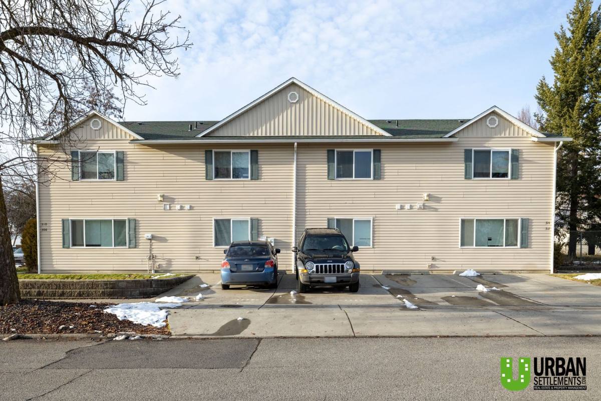 Townhouse for rent at 310 4th St, Cheney, WA 99004
