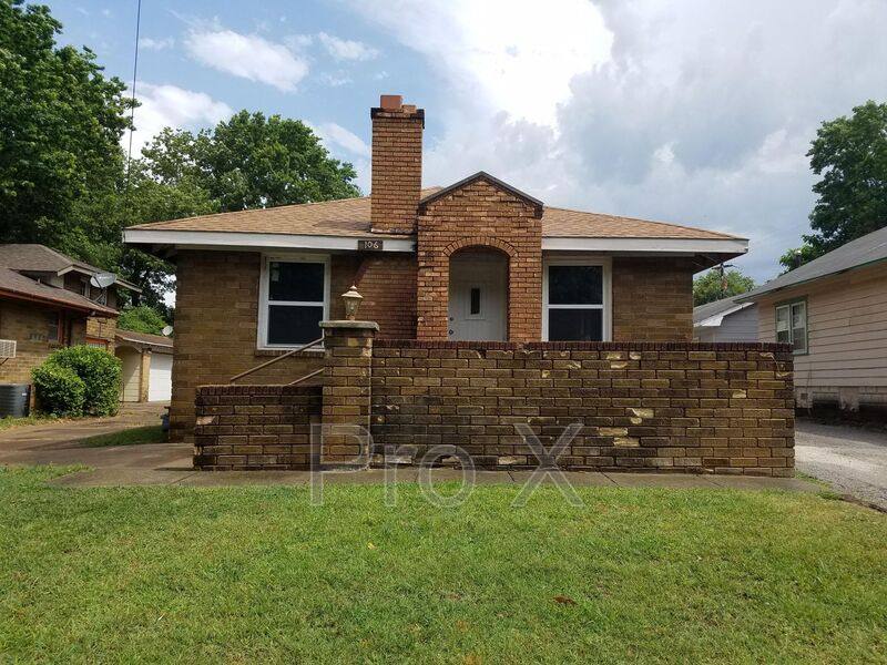 Apartment for rent at 106 W Hudson St #A, Pittsburg, KS 66762