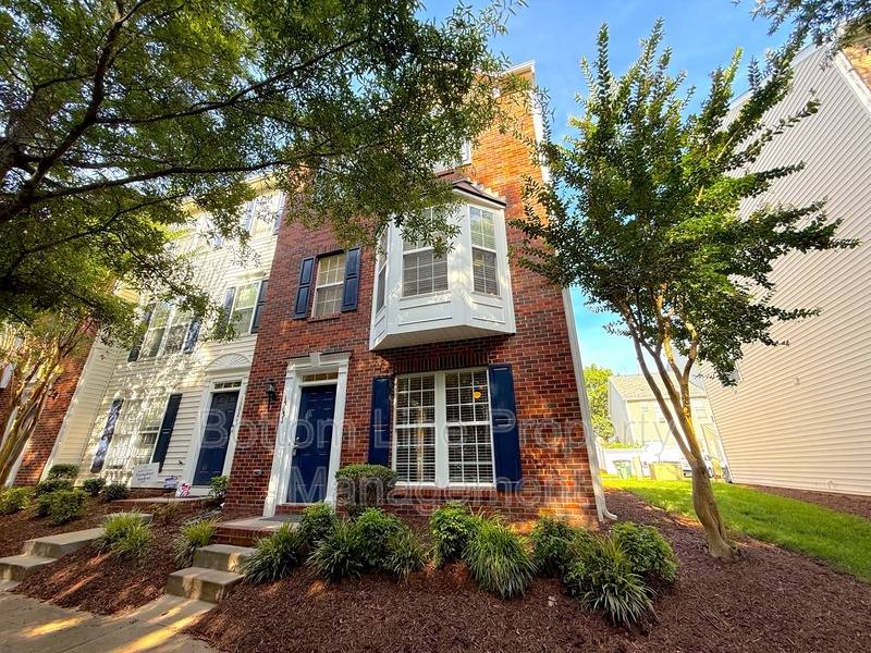 Townhouse for rent at 13031 Bullock Greenway Blvd, Charlotte, NC 28277
