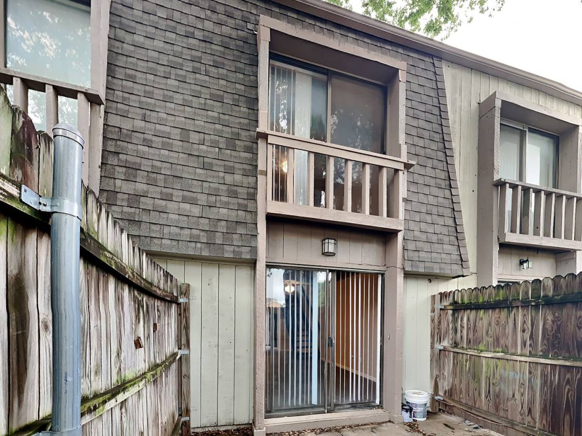 Apartment for rent at 4900 El Campo, Fort Worth, TX 76107