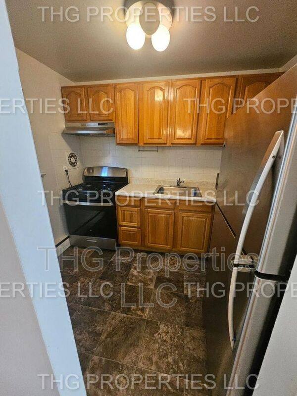 Apartment for rent at 27-55 Green St #40A, Westwood, NJ 07675