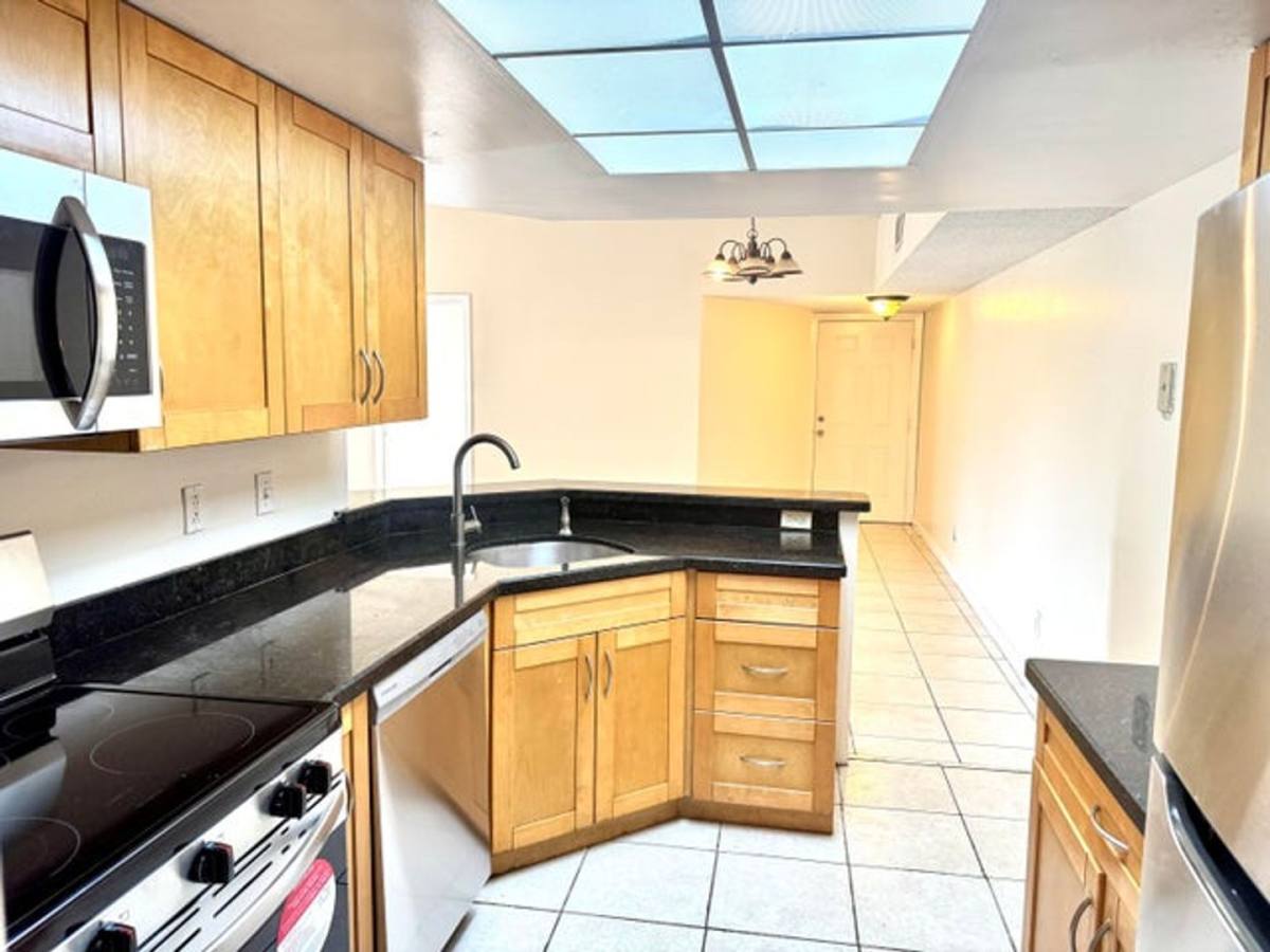 House for rent at 9166 W Atlantic Blvd, Coral Springs, FL 33071