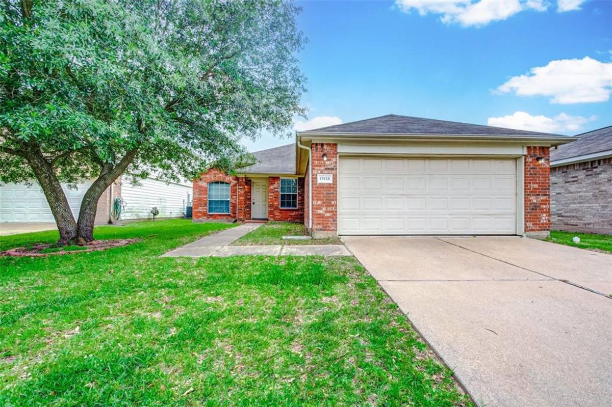 House for rent at 19118 Deep S Court, Katy, TX 77449