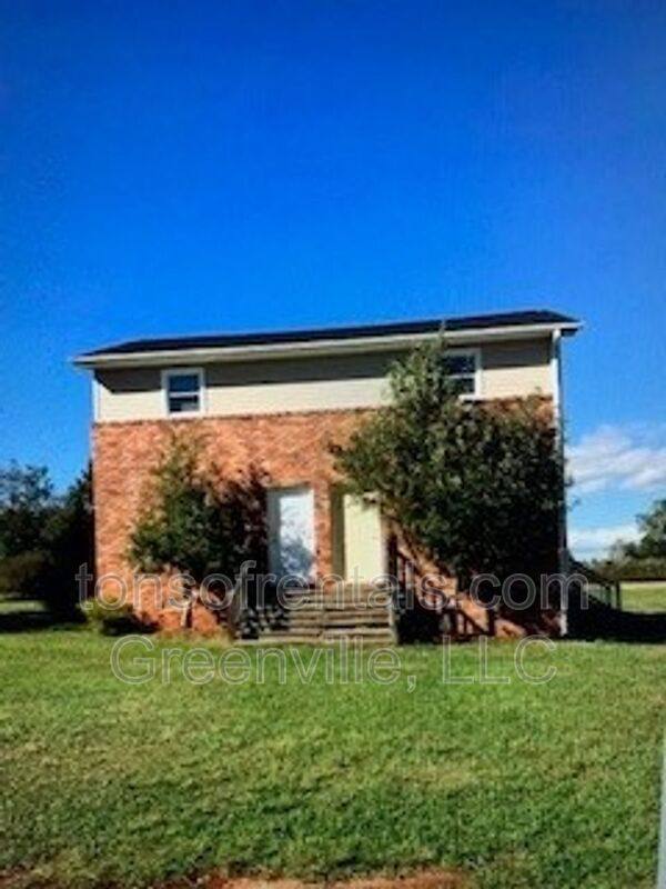 Apartment for rent at 1971 John Dodd Rd, Wellford, SC 29385