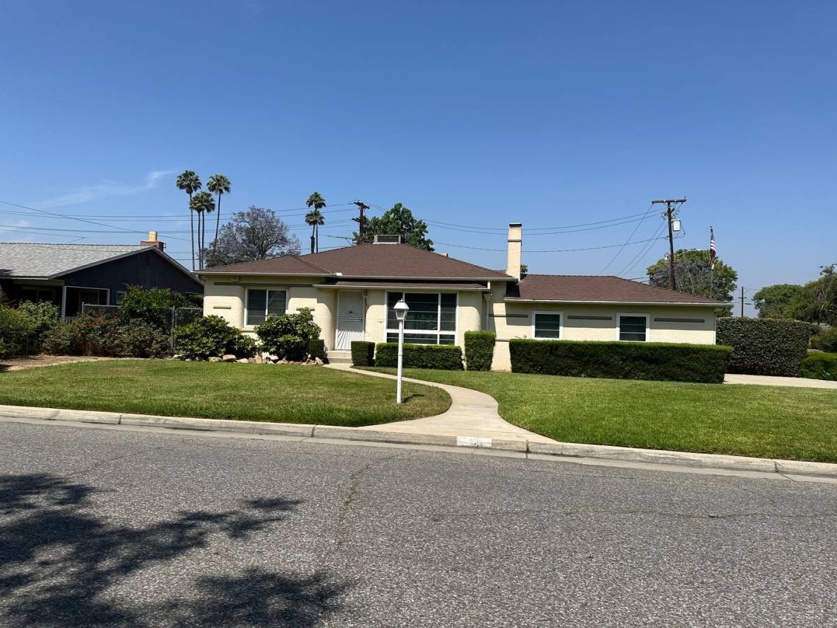 House for rent at 6813 Valencia St, Riverside, CA 92504