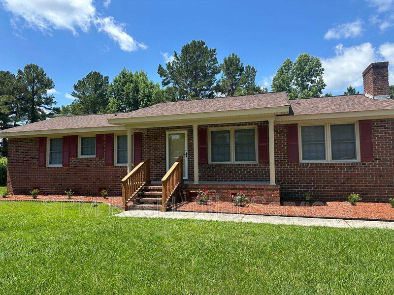 House for rent at 54 Nixon Ave, Rocky Point, NC 28457