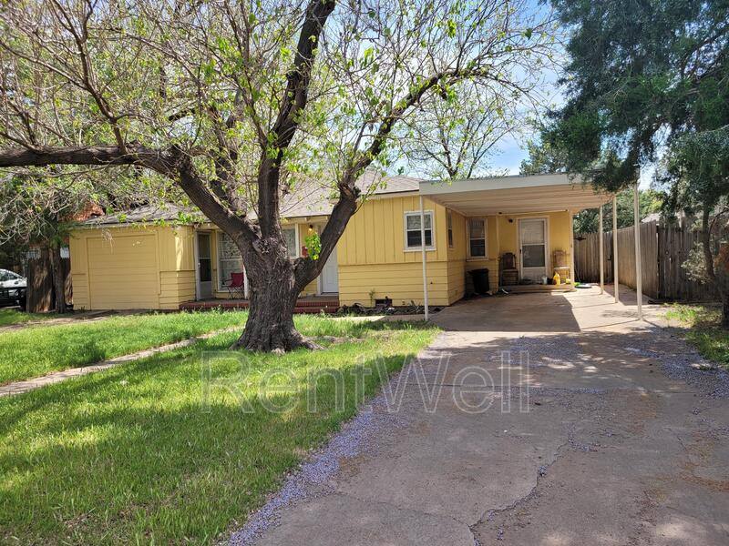 House for rent at 2407 28th St, Lubbock, TX 79411
