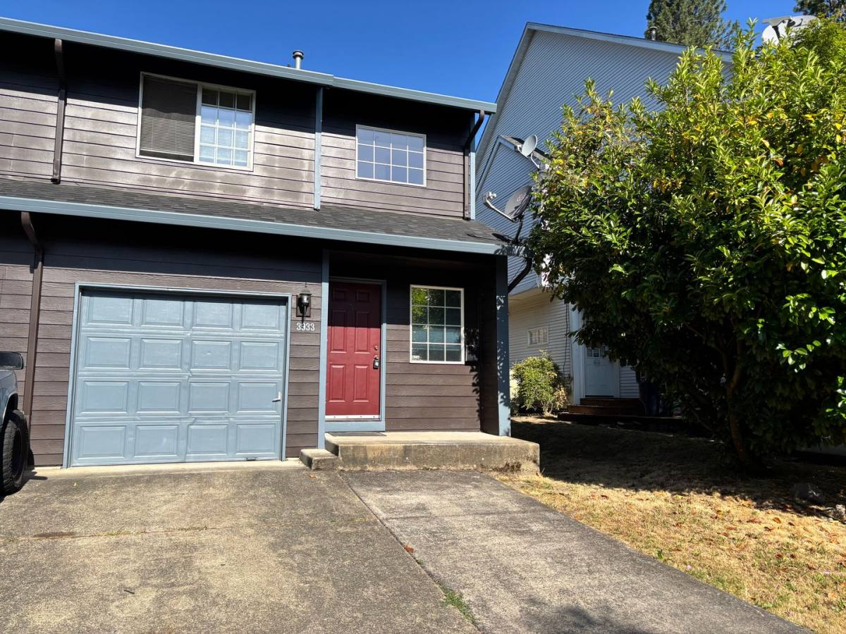 House for rent at 3933 SW Pinewood Way, Beaverton, OR 97078