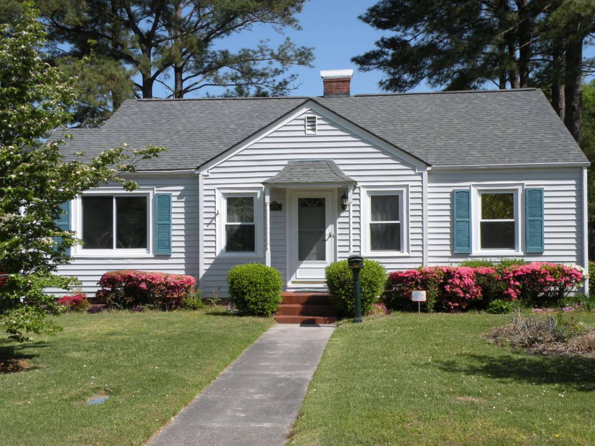 House for rent at 1620 Colonial Way, New Bern, NC 28560