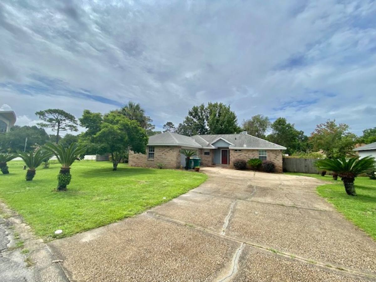 House for rent at 101 Meadow Woods Lane, Niceville, FL 32578