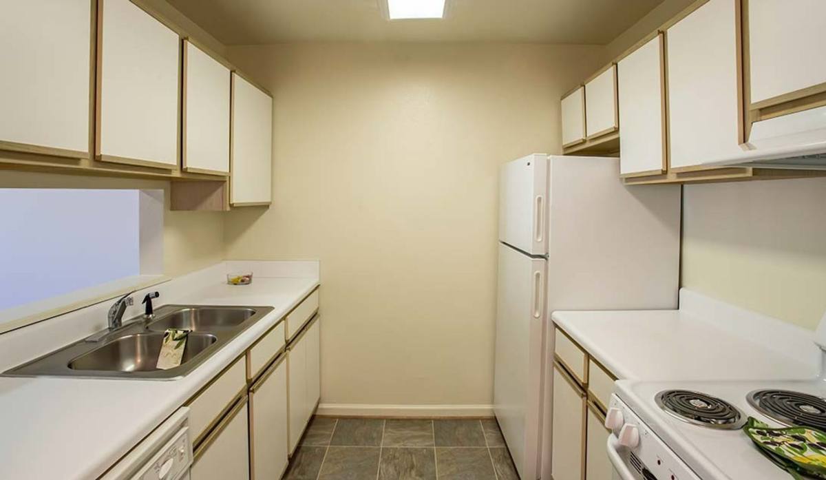 Apartment for rent at 232 W Gilbert St, Hampton, VA 23669