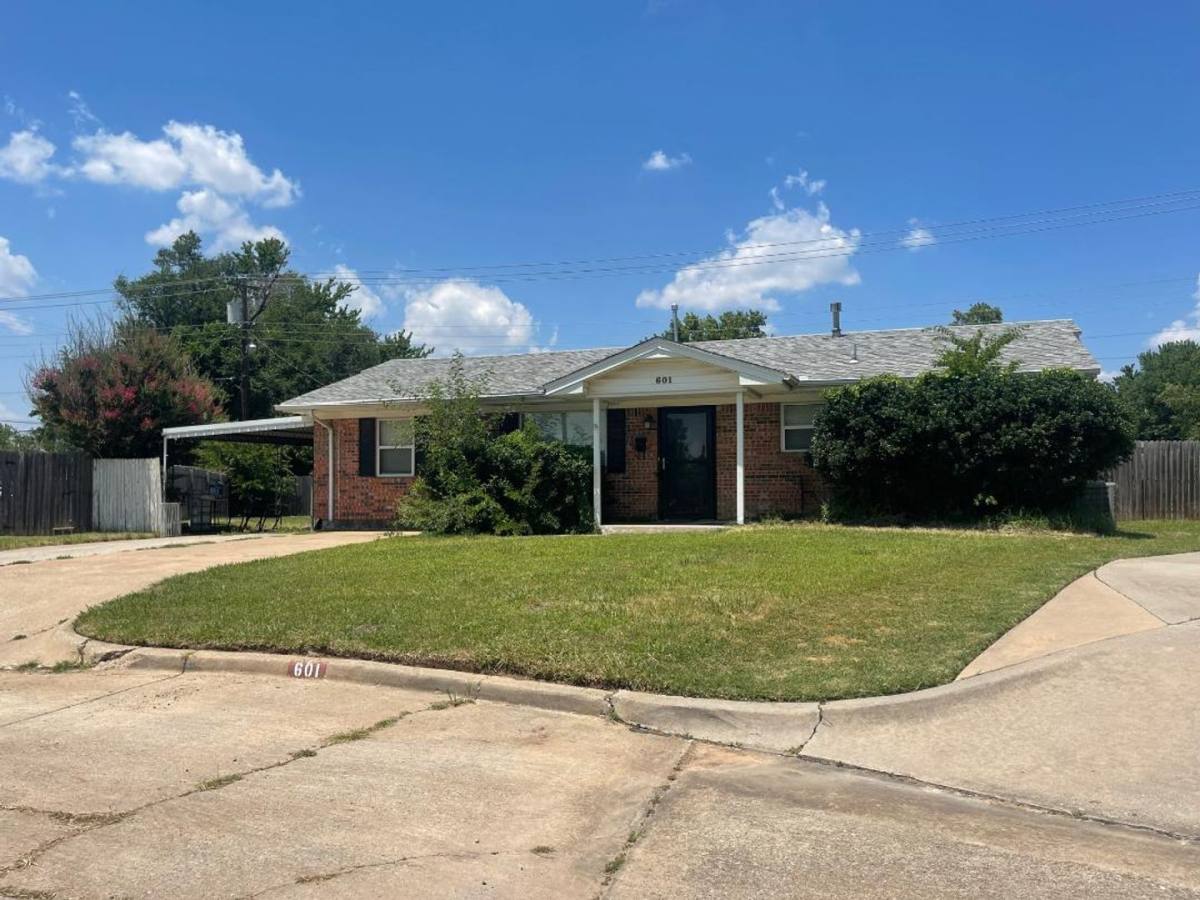 House for rent at 601 Richmond Dr, Norman, OK 73071