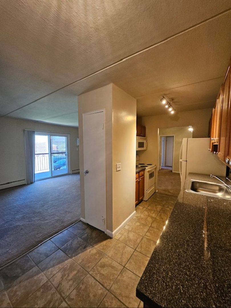 Apartment for rent at 640 S Ave #J07, Clifton Heights, PA 19018