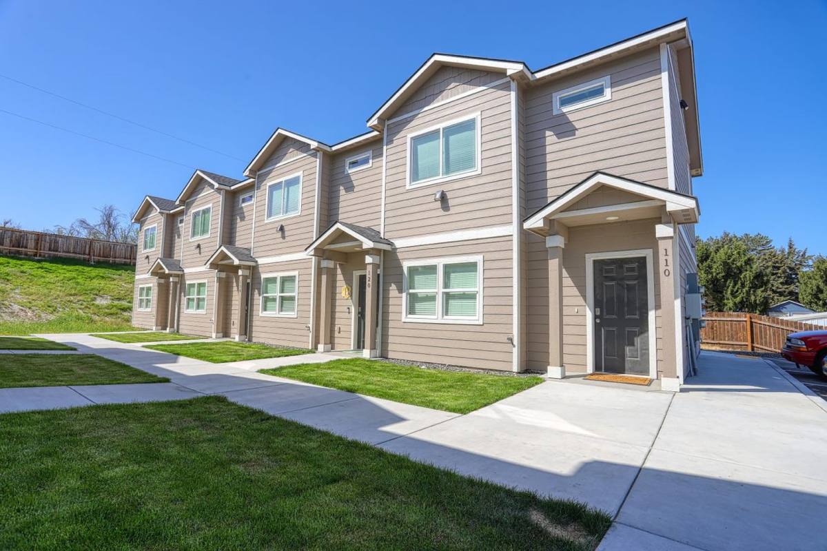 Townhouse for rent at 3113 W 7th Ave, Kennewick, WA 99336