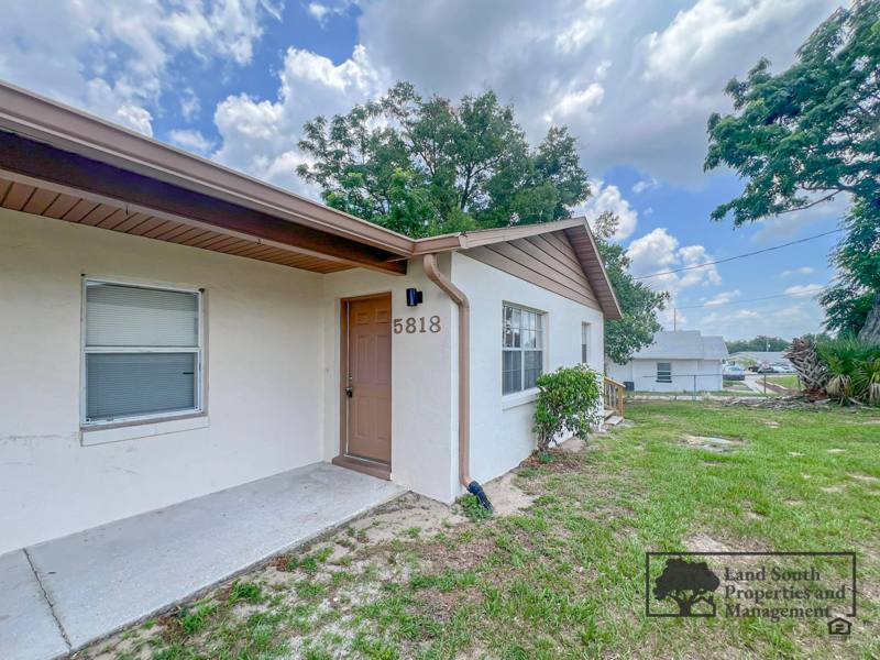 Apartment for rent at 5818 Charlton Dr, Lakeland, FL 33812
