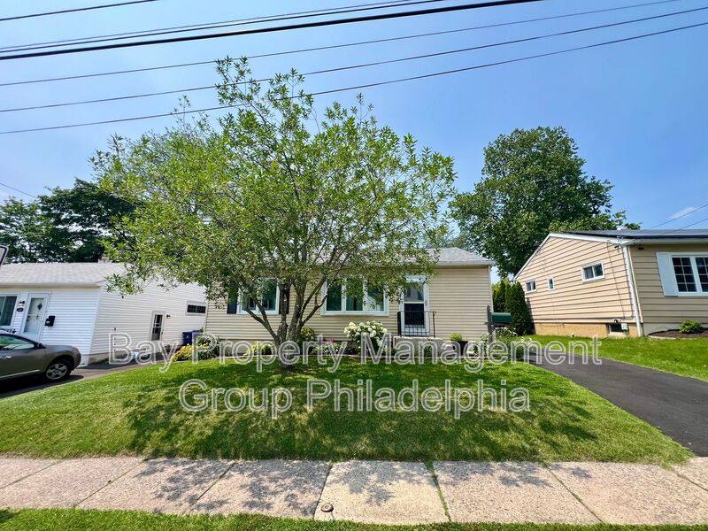 House for rent at 914 Penn Ave, Glenside, PA 19038