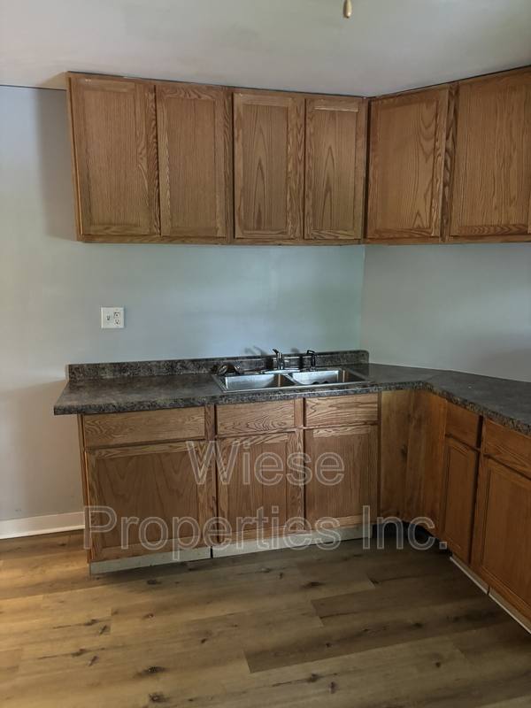 Apartment for rent at 421 N 1st St #2, Springfield, IL 62702