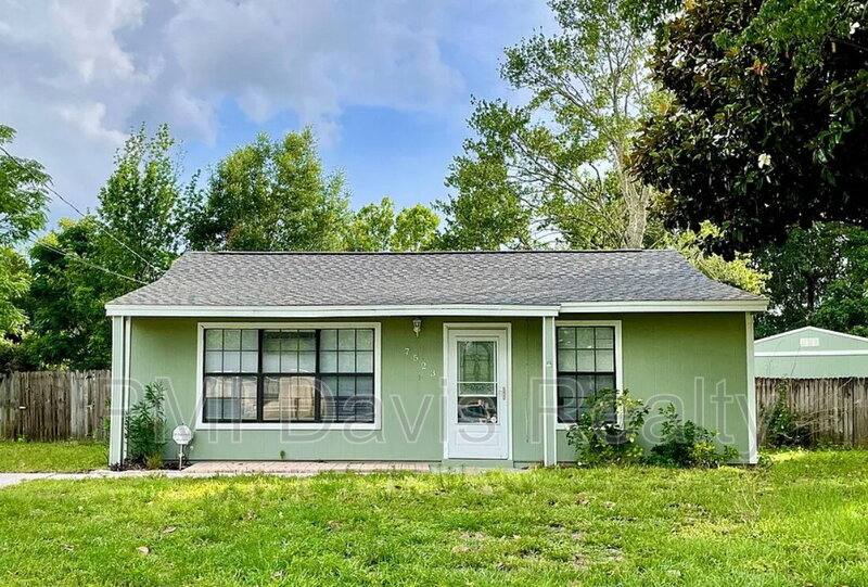 House for rent at 7523 Collins Court, Jacksonville, FL 32244
