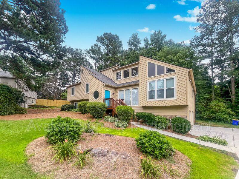 House for rent at 2010 Shadow Bluff Court NE, Marietta, GA 30062