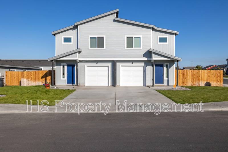 Townhouse for rent at 314 Dawson Lane, Pasco, WA 99301