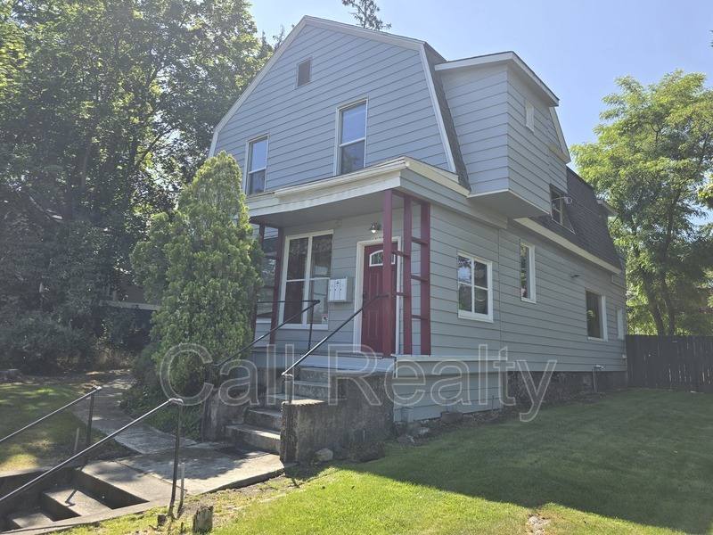 Apartment for rent at 1425 W 6th Ave #B, Spokane, WA 99204