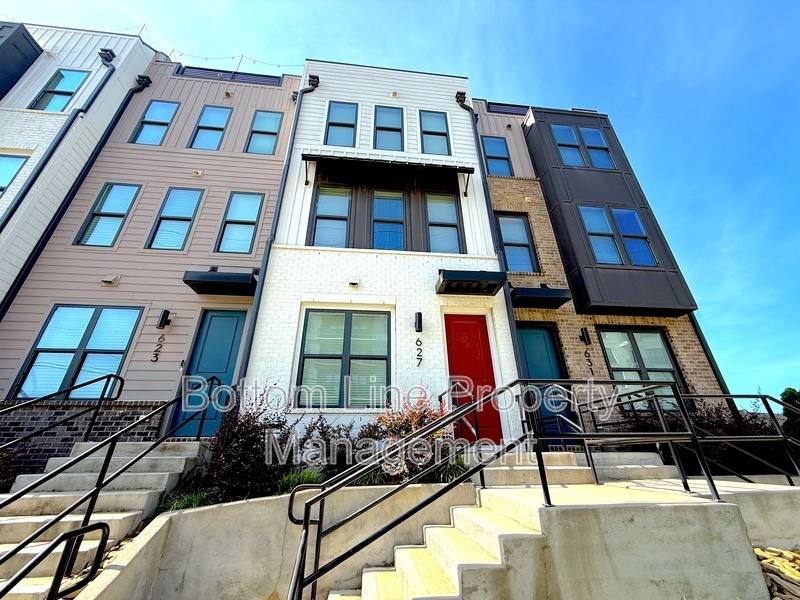 Townhouse for rent at 627 W Tremont Ave, Charlotte, NC 28203