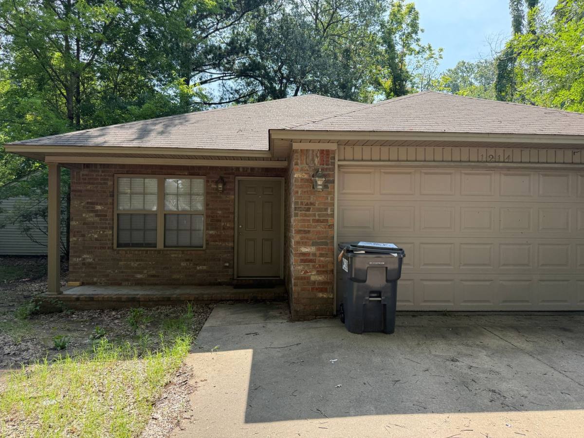 House for rent at 1214 N Boston Place, Russellville, AR 72801