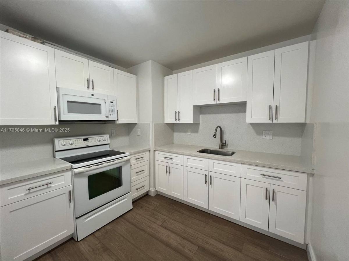 House for rent at 770 NW 179th St, Miami, FL 33169